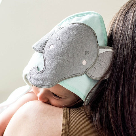 LITTLE LINEN COMPANY HOODED TOWEL & WASHERS ELEPHANT STAR