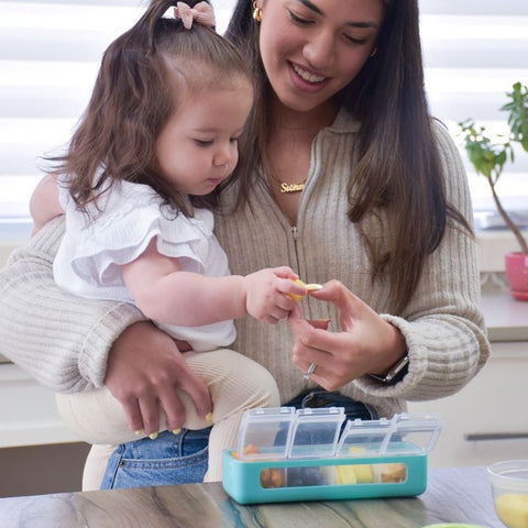 Melii 4 compartment snackle box